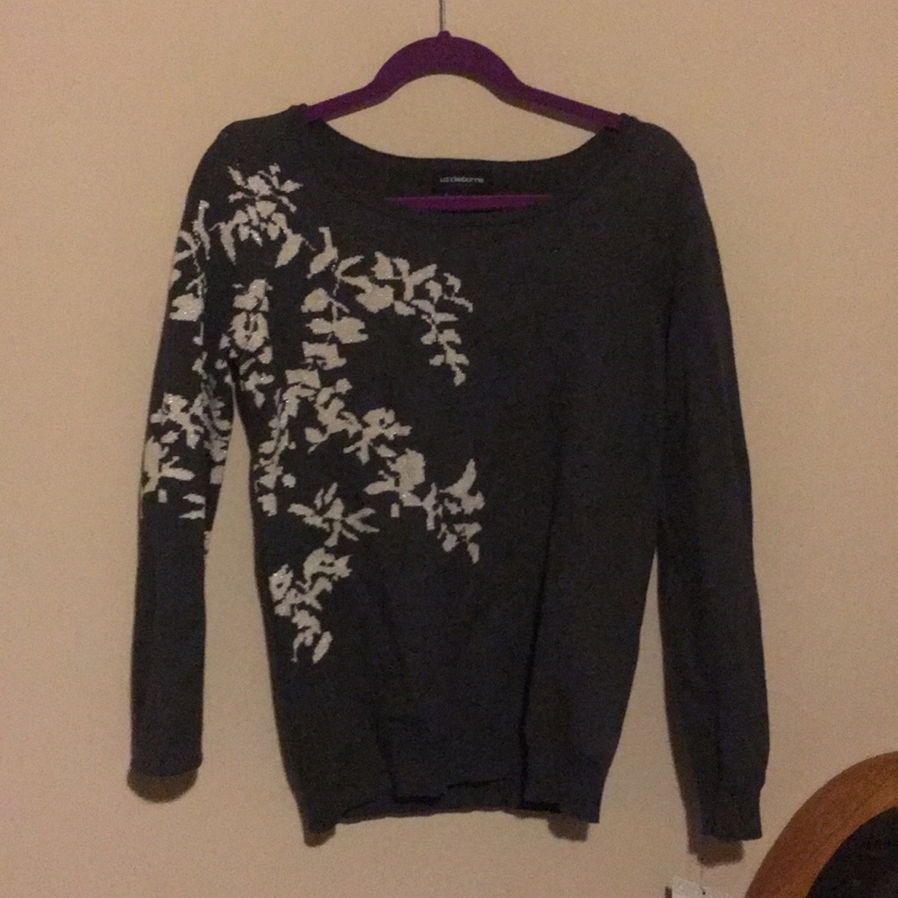 Sweater NWT